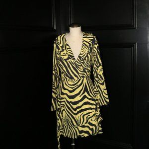 Zack Petite ruffle wrap